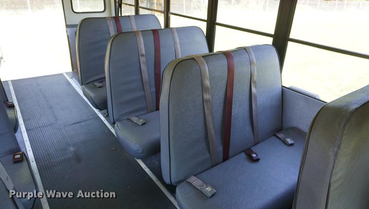 image for item DB6019 2006 Chevrolet Express 3500 Cargo bus