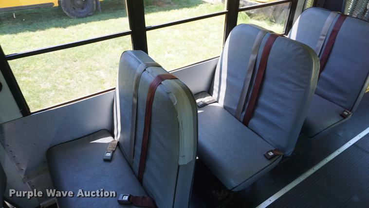 image for item DB6019 2006 Chevrolet Express 3500 Cargo bus