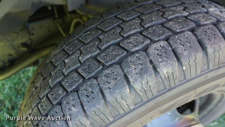 image for item DB6019 2006 Chevrolet Express 3500 Cargo bus