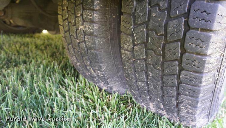 image for item DB6019 2006 Chevrolet Express 3500 Cargo bus