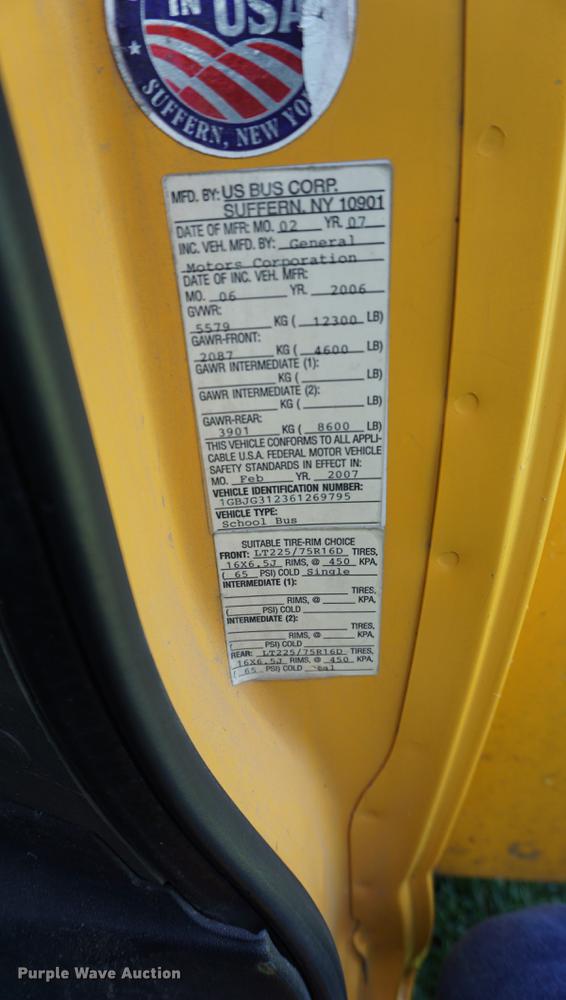 image for item DB6019 2006 Chevrolet Express 3500 Cargo bus