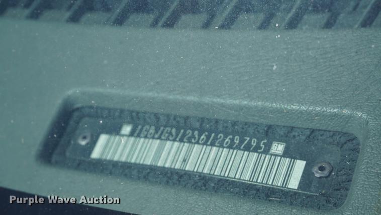 image for item DB6019 2006 Chevrolet Express 3500 Cargo bus