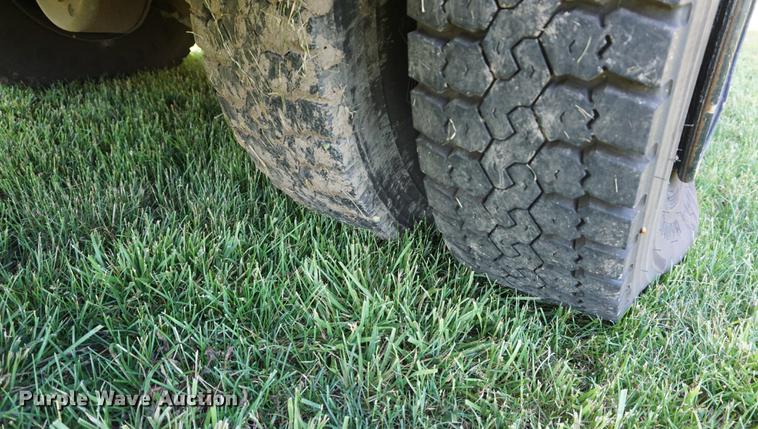 image for item DB6020 2006 Thomas B2 school bus