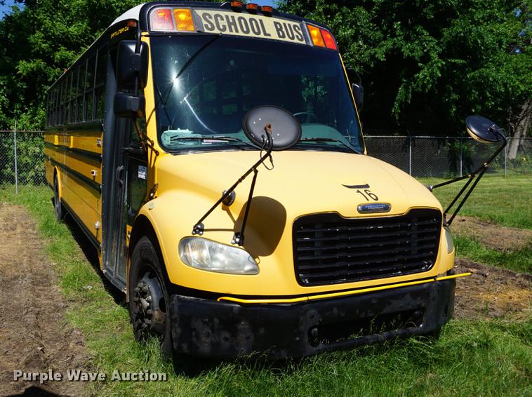 image for item DB6021 2006 Thomas B2 school bus