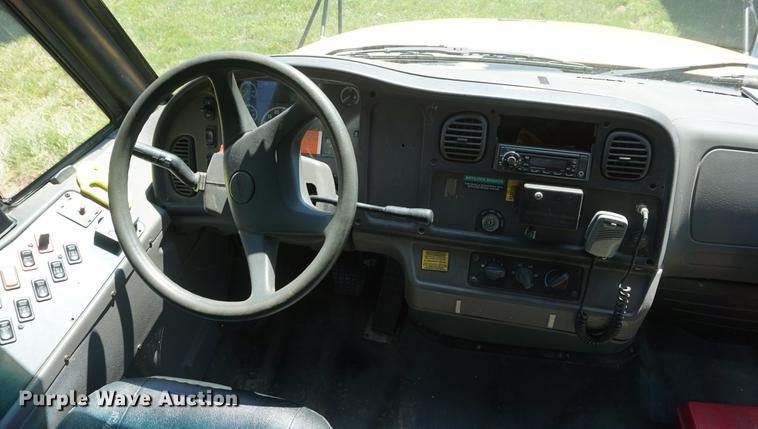 image for item DB6021 2006 Thomas B2 school bus