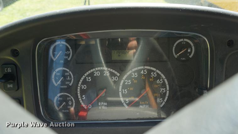 image for item DB6021 2006 Thomas B2 school bus