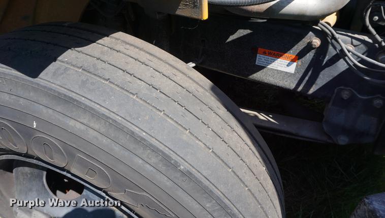 image for item DB6021 2006 Thomas B2 school bus