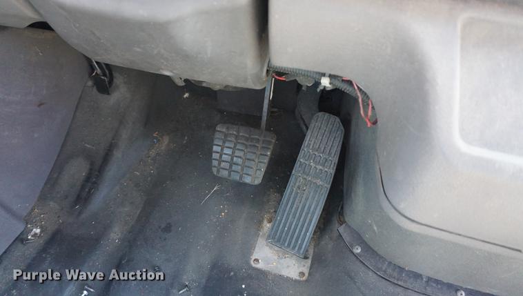 image for item DB6022 2006 Thomas B2 school bus