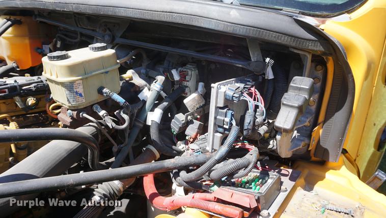 image for item DB6022 2006 Thomas B2 school bus