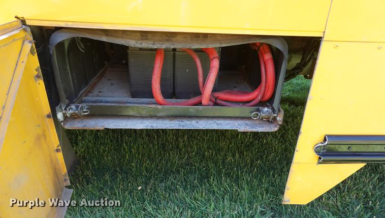 image for item DB6022 2006 Thomas B2 school bus