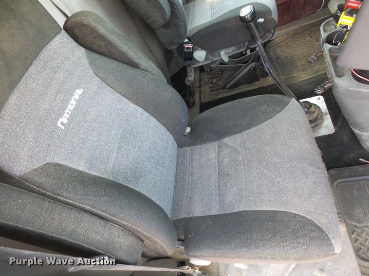 image for item DC4703 1998 International 9400 semi truck