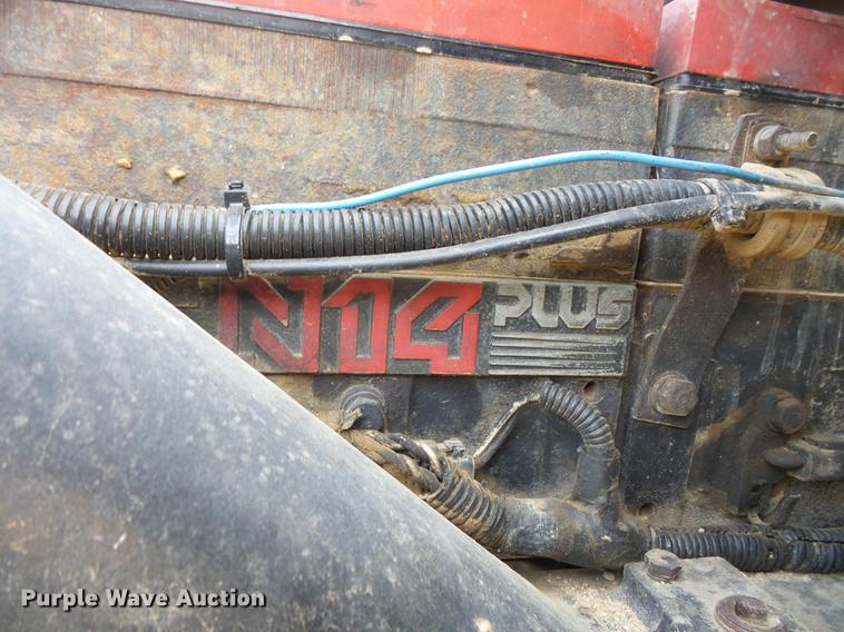 image for item DC4703 1998 International 9400 semi truck