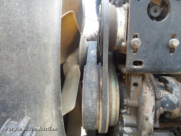 image for item DC4703 1998 International 9400 semi truck