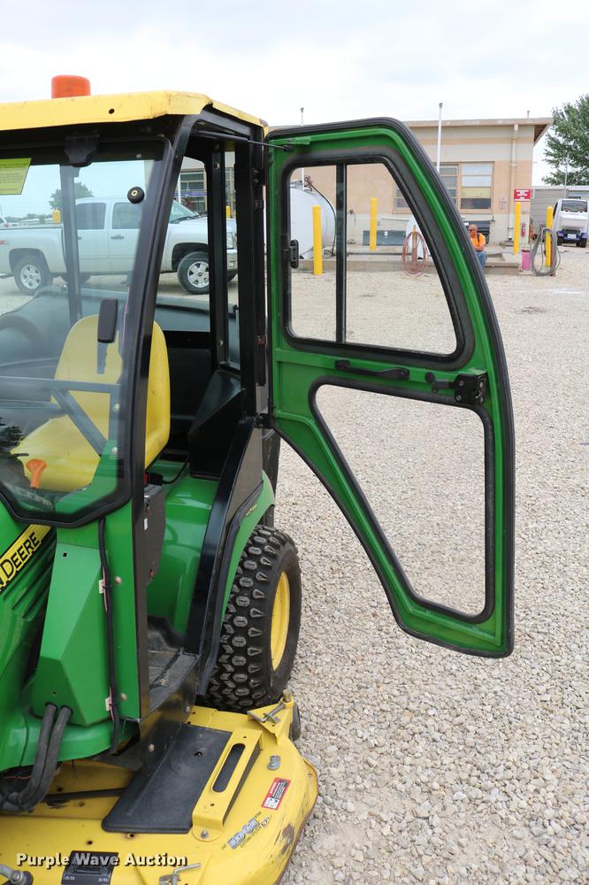 image for item DC7523 John Deere X729 Ultimate lawn mower