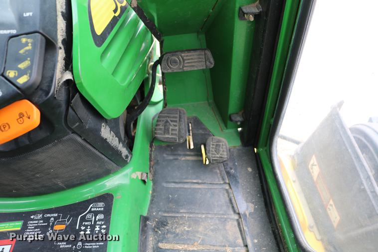 image for item DC7523 John Deere X729 Ultimate lawn mower