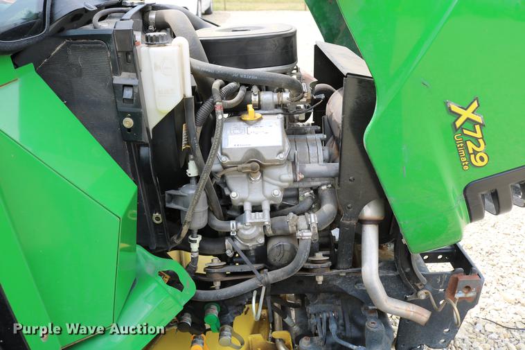 image for item DC7523 John Deere X729 Ultimate lawn mower