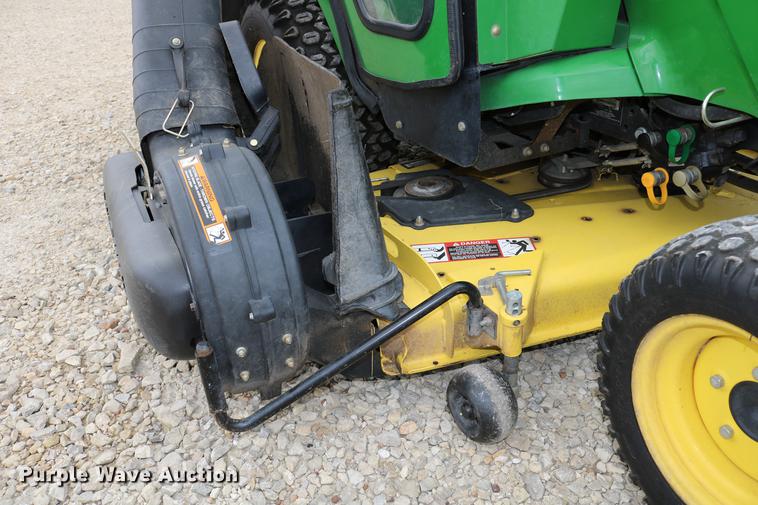 image for item DC7523 John Deere X729 Ultimate lawn mower