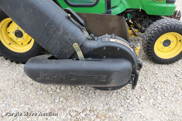 image for item DC7523 John Deere X729 Ultimate lawn mower