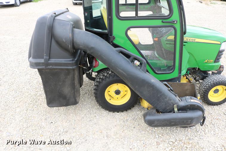 image for item DC7523 John Deere X729 Ultimate lawn mower
