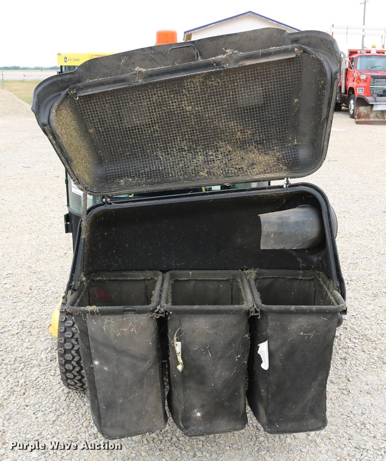 image for item DC7523 John Deere X729 Ultimate lawn mower