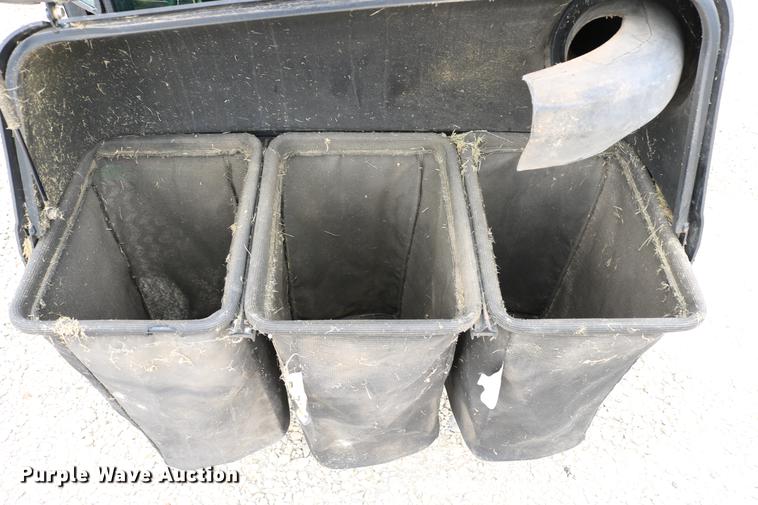 image for item DC7523 John Deere X729 Ultimate lawn mower