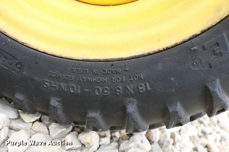 image for item DC7523 John Deere X729 Ultimate lawn mower