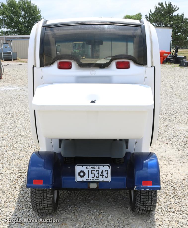 image for item DC7525 2001 Global Electric Motorcars E825 electric car