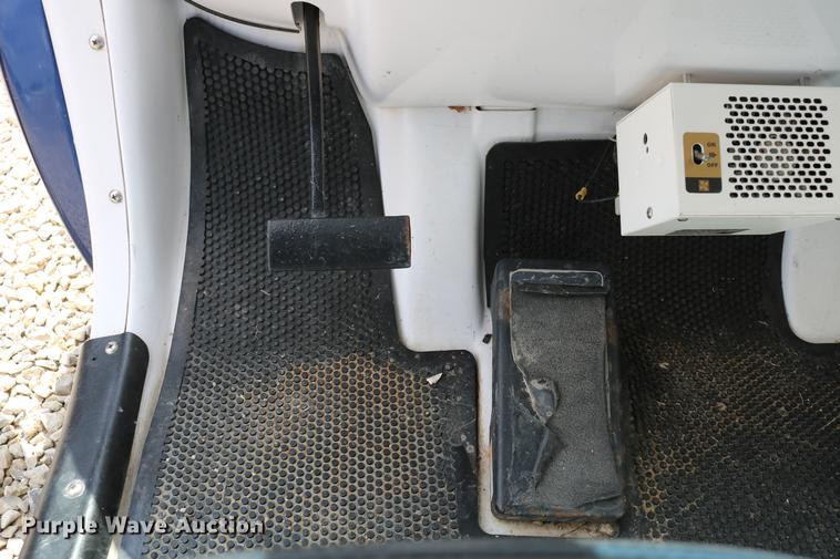 image for item DC7525 2001 Global Electric Motorcars E825 electric car