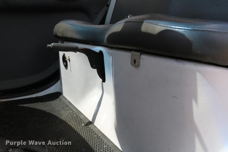 image for item DC7525 2001 Global Electric Motorcars E825 electric car