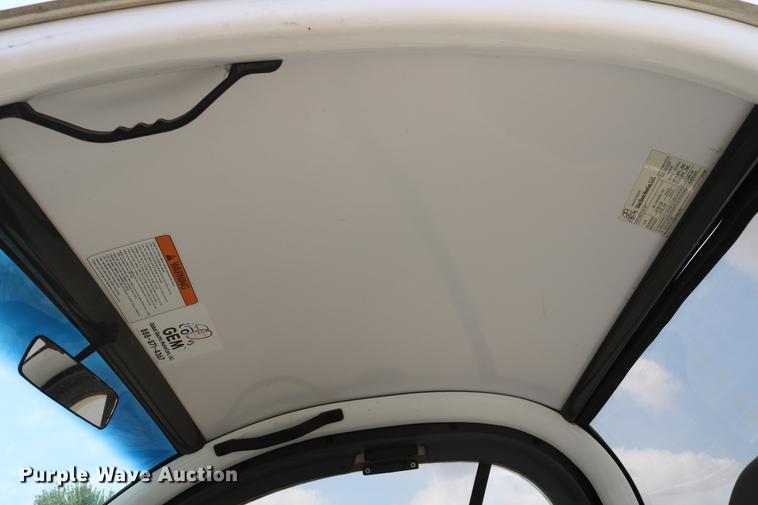 image for item DC7525 2001 Global Electric Motorcars E825 electric car