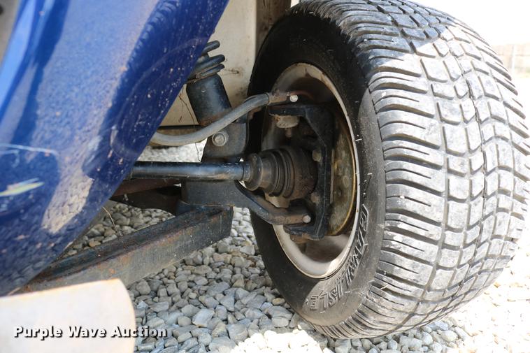 image for item DC7525 2001 Global Electric Motorcars E825 electric car