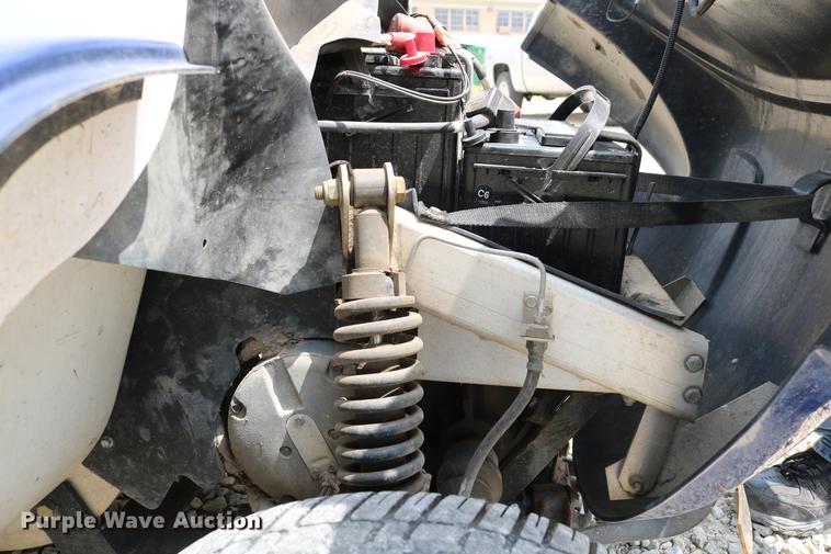 image for item DC7525 2001 Global Electric Motorcars E825 electric car