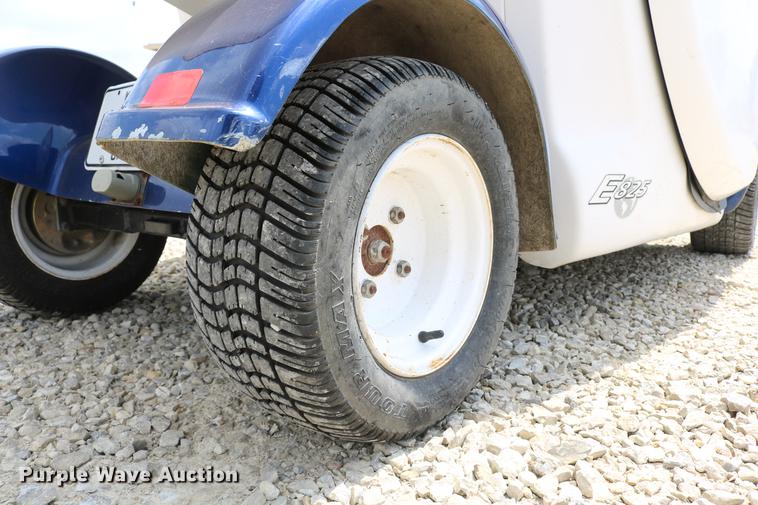 image for item DC7525 2001 Global Electric Motorcars E825 electric car