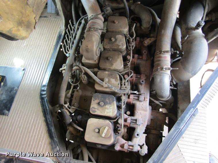 image for item DD5714 1995 Blue Bird TC2000 school bus