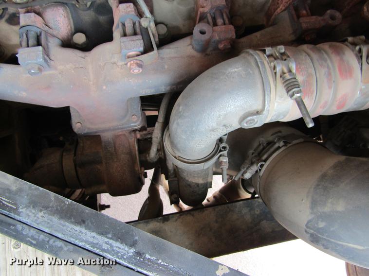 image for item DD5714 1995 Blue Bird TC2000 school bus