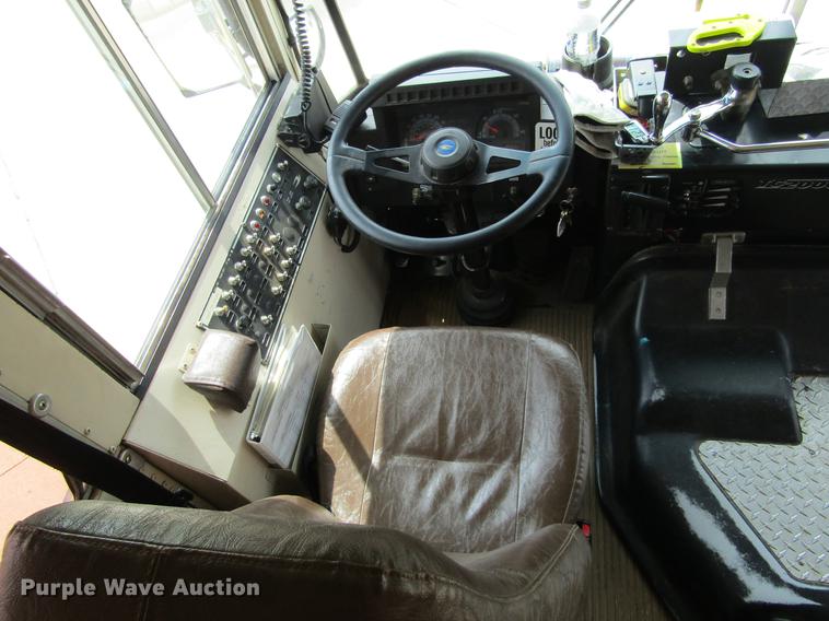 image for item DD5714 1995 Blue Bird TC2000 school bus