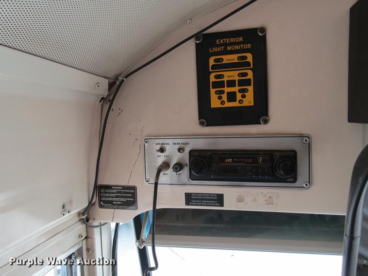 image for item DD5714 1995 Blue Bird TC2000 school bus