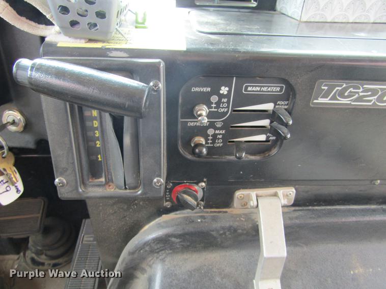 image for item DD5714 1995 Blue Bird TC2000 school bus