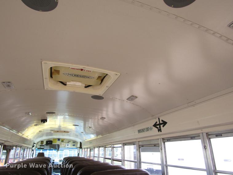 image for item DD5714 1995 Blue Bird TC2000 school bus