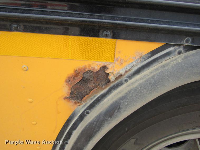 image for item DD5714 1995 Blue Bird TC2000 school bus