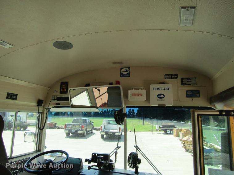 image for item DD5727 1993 Blue Bird TC2000 school bus