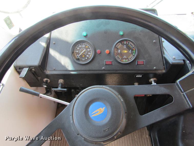 image for item DD5727 1993 Blue Bird TC2000 school bus