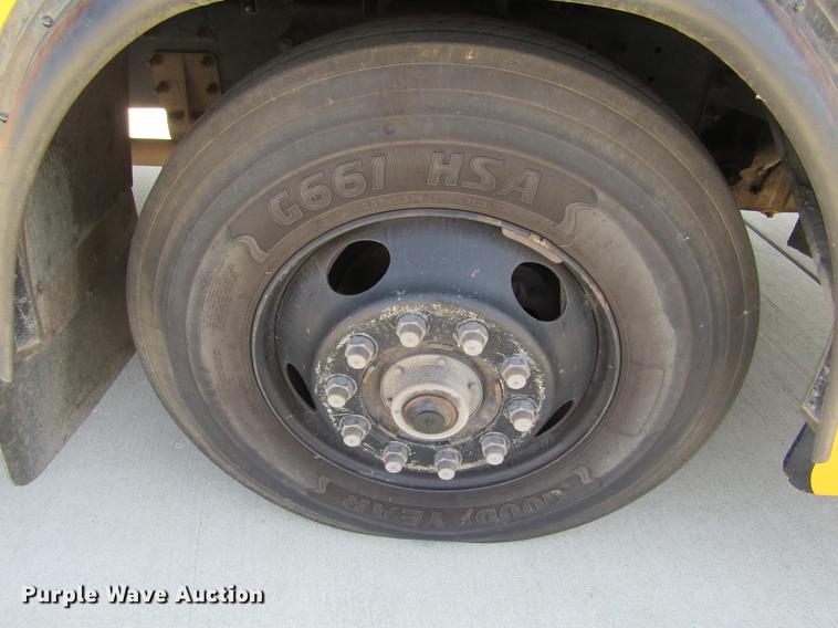 image for item DD5727 1993 Blue Bird TC2000 school bus