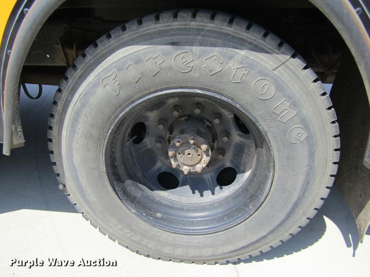 image for item DD5727 1993 Blue Bird TC2000 school bus