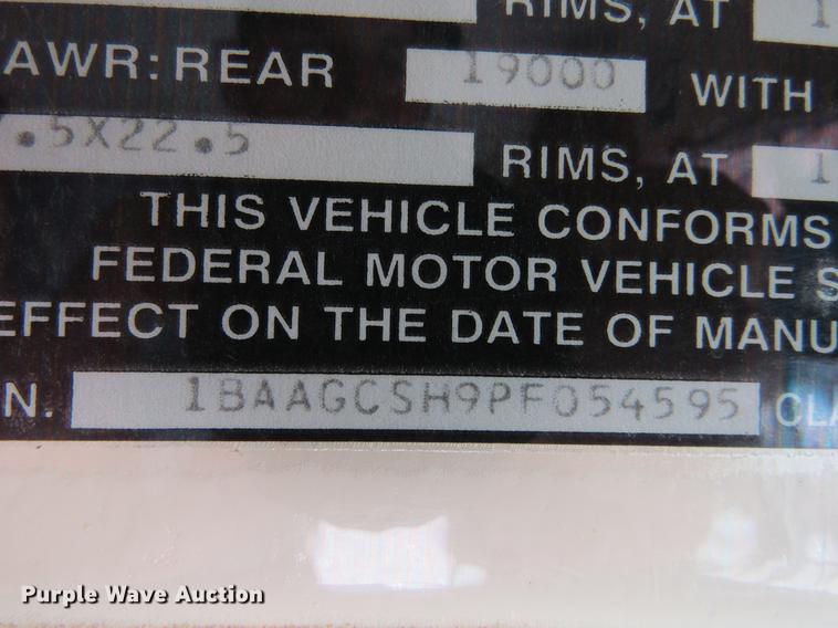 image for item DD5727 1993 Blue Bird TC2000 school bus