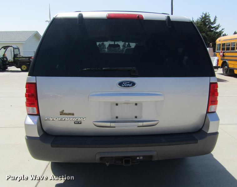 image for item DD5728 2003 Ford Expedition XLT SUV