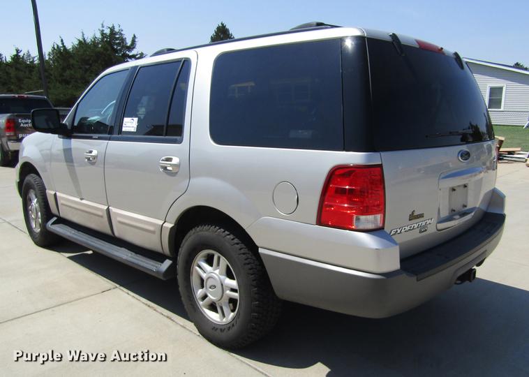 image for item DD5728 2003 Ford Expedition XLT SUV