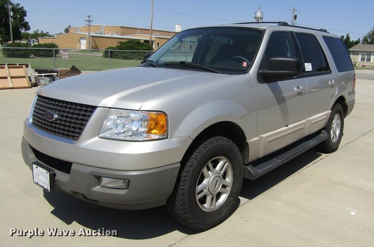 image for item DD5728 2003 Ford Expedition XLT SUV