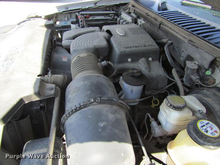 image for item DD5728 2003 Ford Expedition XLT SUV