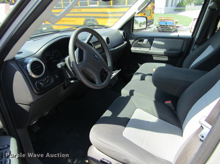 image for item DD5728 2003 Ford Expedition XLT SUV